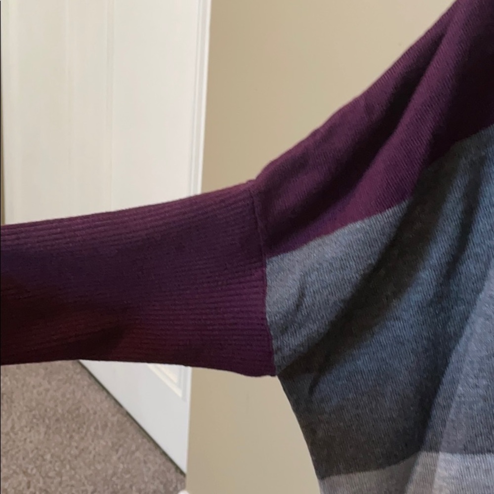 Calvin Klein Flowey Sweater - Picture 2 of 4